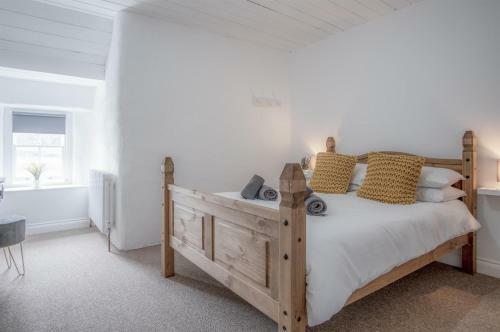 Brook Cottage - 2 Bedroom Cottage - Dale