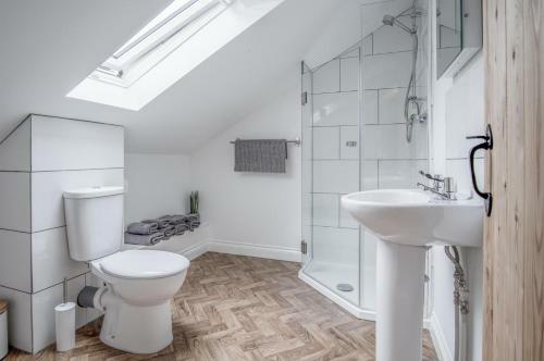 Brook Cottage - 2 Bedroom Cottage - Dale