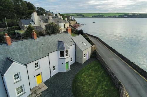 Brook Cottage Green - 2 Bedroom Cottage - Dale