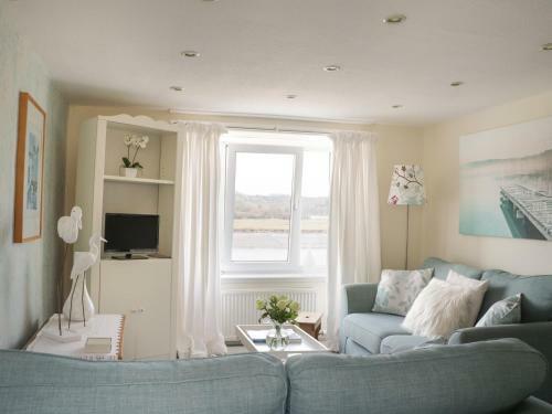 Glendower Apartment