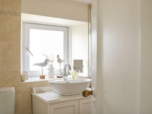 Glendower Apartment