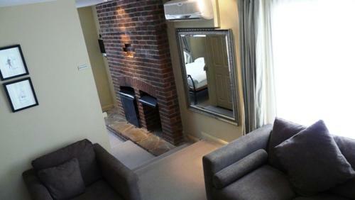 Hostal Manor House