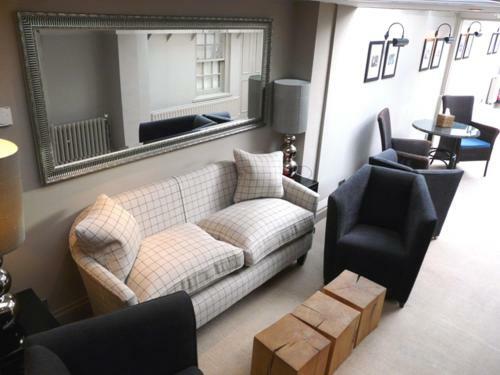 Hostal Manor House