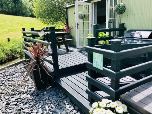 Lodge Mid Wales Luxury Huts