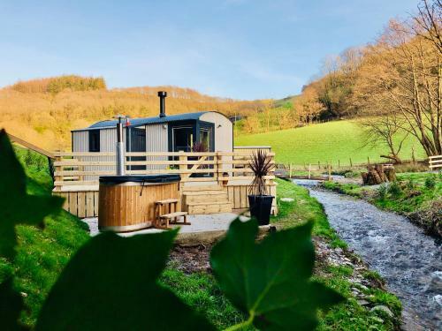 Lodge Mid Wales Luxury Huts