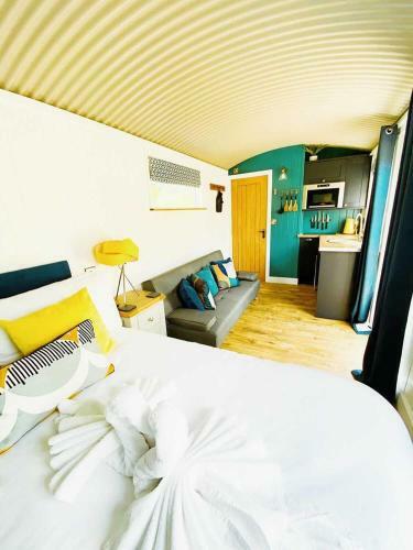 Lodge Mid Wales Luxury Huts