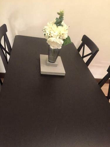 Entire Beautiful 2 Bedroom Apartment