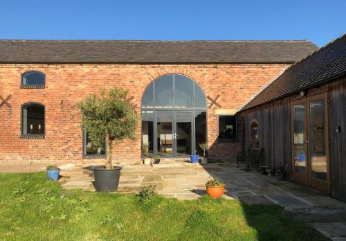 Lady Lane Stables