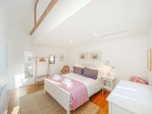 Contemporary Barn Conversion In Rural Suffolk - 4