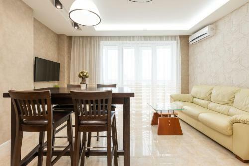 Deluxe Apartment On Belorusskay Street "silver Tower"