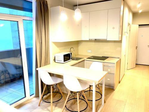 Modern Studio Apartment On Convention Center