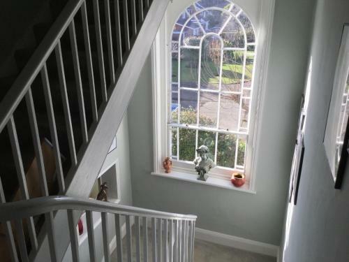 Bed & Breakfast Glebe House
