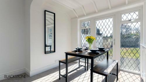 4-bedroom Detached House In Blackwell