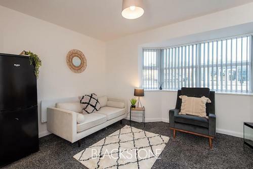 Quincy 2, Modern One Bedroom Apartment By Bpne Properties