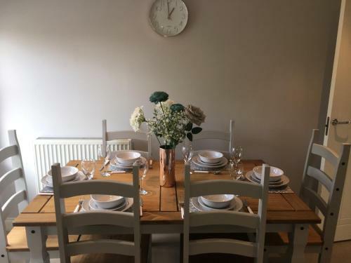 Pretty Properties - Chaldron Apartment