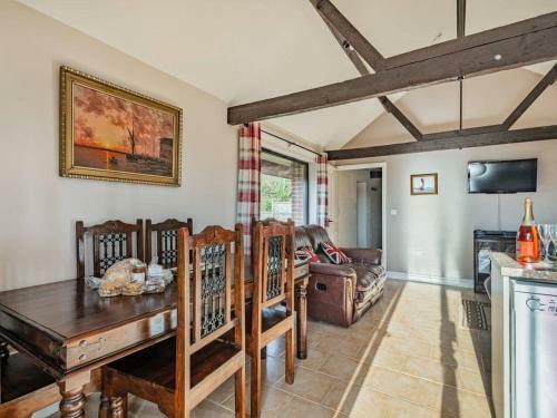 2 Brick Kiln Barns-ukc4317