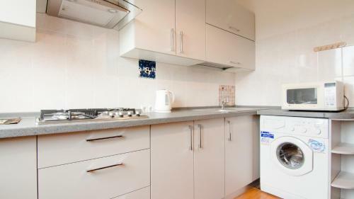 Lux 1 Bedroom Apartment Near Gulliver Mall
