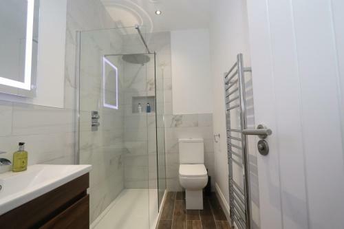 Dollar Apartments-39 Bridge Street