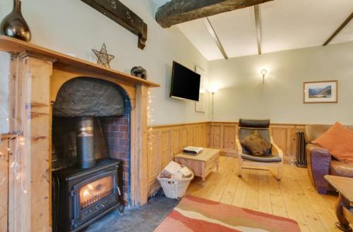 2 Tan-y-castell