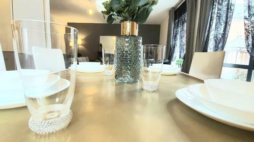 Melton Court Apartments 2x 2bed2bath