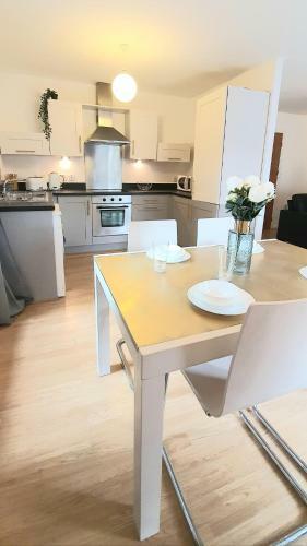 Melton Court Apartments 2x 2bed2bath