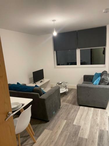 Apt 210 Lovely 1 Bedroom Apartment - Free Parking