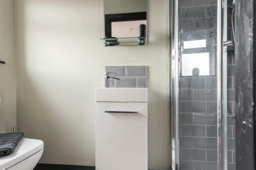 Apartamento ?onpoint -modern Studio Apt City Centre?