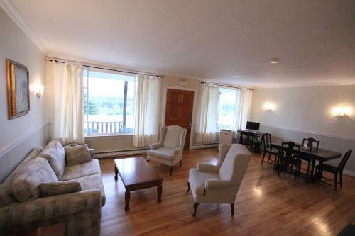 Hotel Margaree Riverview Inn