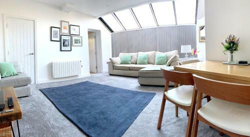 Home Crowd Luxury Apartments - Park View