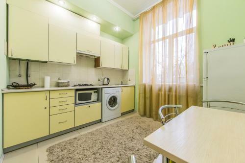 Lev Tolstoy Apartments