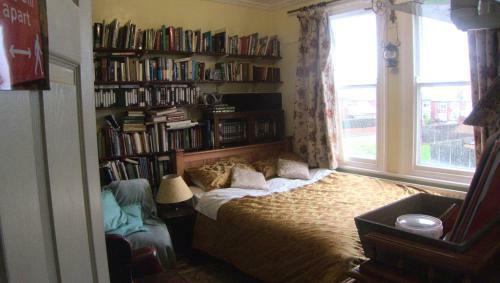 Bed & Breakfast Ms Mccreadys Guest House