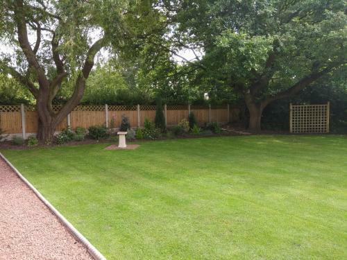 Oaktree Lodge