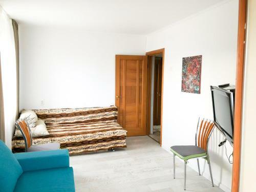 Zhulyany Rooms