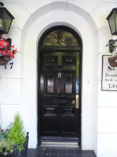 Hostal St Martins Guest House
