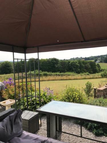 Jacquie's B&B -dumfries-room With A View