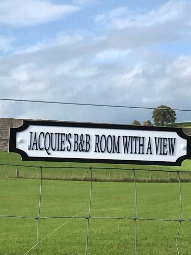 Jacquie's B&B -dumfries-room With A View