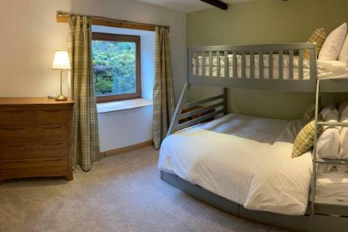 Cozy Traditional Perthshire Cottage