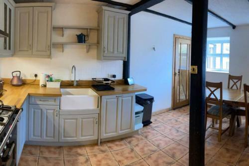 Cozy Traditional Perthshire Cottage