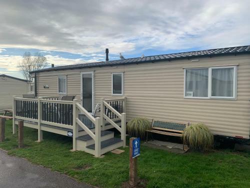 Gold Plus 6 Berth Spectacular Caravan In New Beach