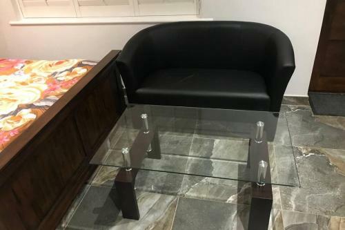 Apartamento Bright, Stylish Studio Flat With Sky Sports