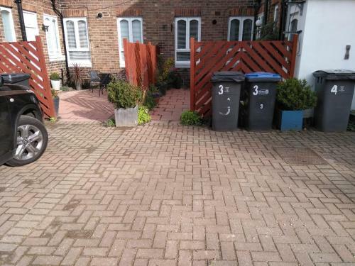 Apartment With Outside Patio And Car Space