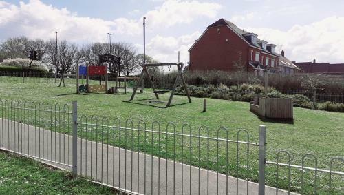 Inviting 3-bed House In East Cowes