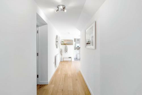 3 Bedroom Holiday Annex With Parking