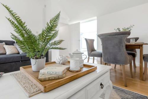 3 Bedroom Holiday Annex With Parking