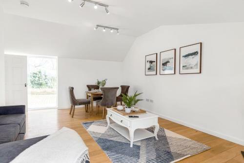 3 Bedroom Holiday Annex With Parking