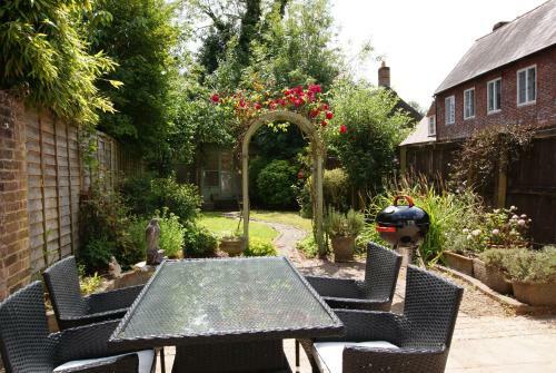 Honeysuckle Cottage- East Meon