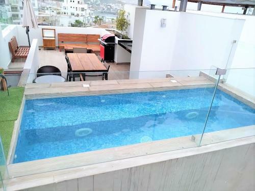 Apartamento Triplex Con Piscina En Ocean Reef - San Bartolo