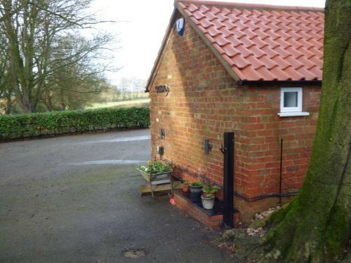Crossways Self-catering Cottage - Self Contained