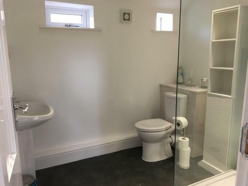 Crossways Self-catering Cottage - Self Contained