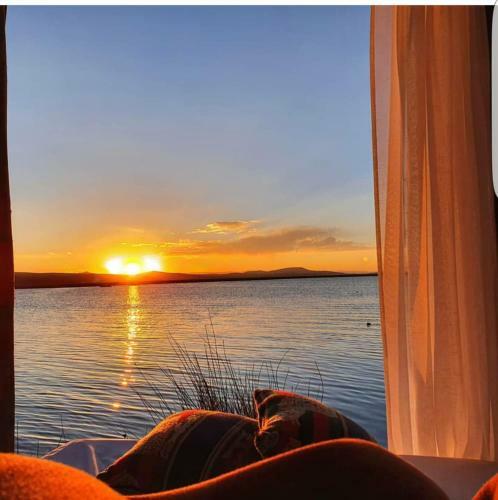 Uros Waliski Lodge